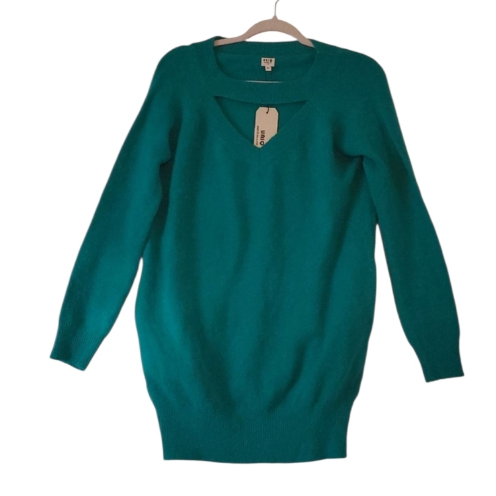 Uniq Green Soft Sweater Long Sleeve Pockets Size M/L Women NWT‎